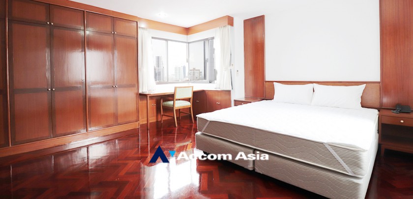 27  3 br Apartment for rent and sale in Sukhumvit ,Bangkok BTS Nana at Perfect for Pet lovers Apartment, near NIST Intl AA32481