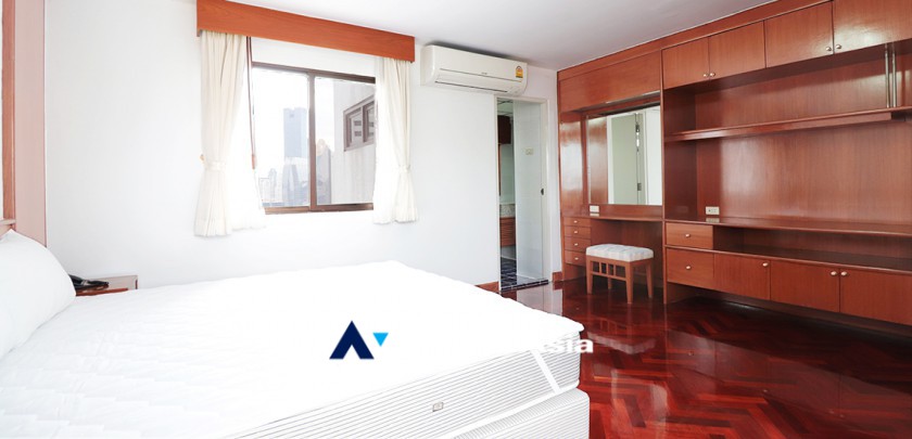 29  3 br Apartment for rent and sale in Sukhumvit ,Bangkok BTS Nana at Perfect for Pet lovers Apartment, near NIST Intl AA32481