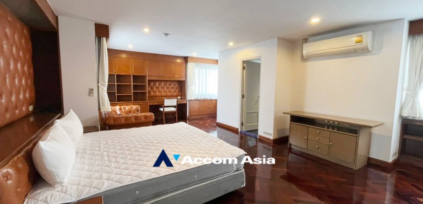4  2 br Apartment For Rent in Sukhumvit ,Bangkok BTS Nana at Perfect for Pet lovers Apartment, near NIST Intl AA32482