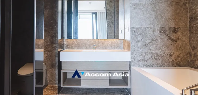 23  3 br Condominium For Sale in Charoen Nakhon ,Bangkok BTS Krung Thon Buri at Banyan Tree Residences Riverside AA32487
