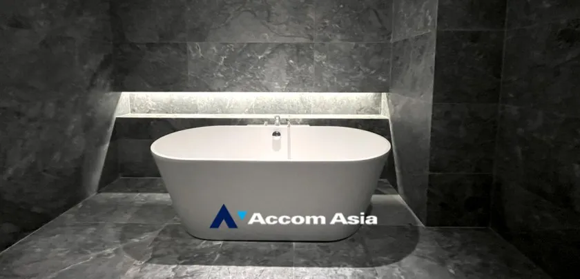 16  3 br Condominium For Sale in Charoen Nakhon ,Bangkok BTS Krung Thon Buri at Banyan Tree Residences Riverside AA32487