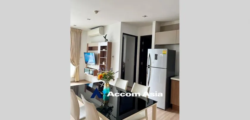 unit 2 Bedrooms  Condominium For Sale in Sathorn, Bangkok  near BTS Saphan Taksin (AA32490)
