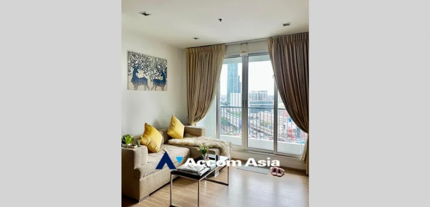 unit 2 Bedrooms  Condominium For Sale in Sathorn, Bangkok  near BTS Saphan Taksin (AA32490)