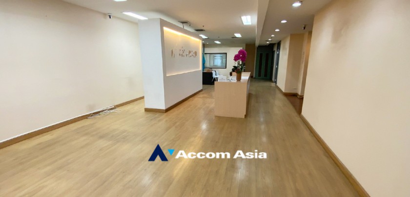 4  Office Space for rent and sale in Sukhumvit ,Bangkok MRT Khlong Toei - BTS Phrom Phong at Sirinrat Building AA32504