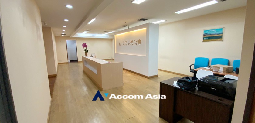  2  Office Space for rent and sale in Sukhumvit ,Bangkok MRT Khlong Toei - BTS Phrom Phong at Sirinrat Building AA32504