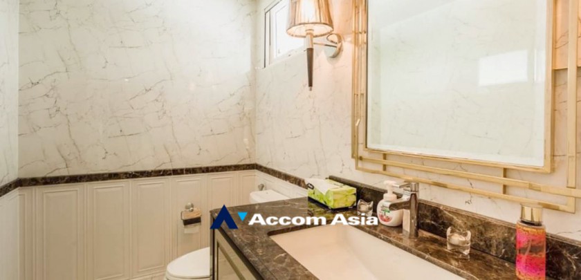 15  4 br House For Rent in Bang Na ,Bangkok  at Nantawan Bangna AA32508