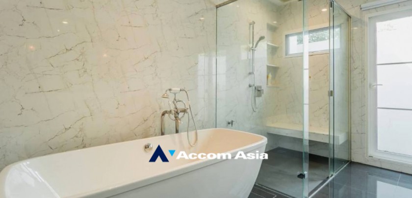 14  4 br House For Rent in Bang Na ,Bangkok  at Nantawan Bangna AA32508