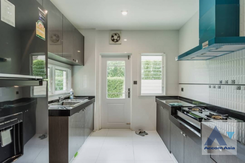 17  4 br House For Rent in Bang Na ,Bangkok  at Nantawan Bangna AA32508