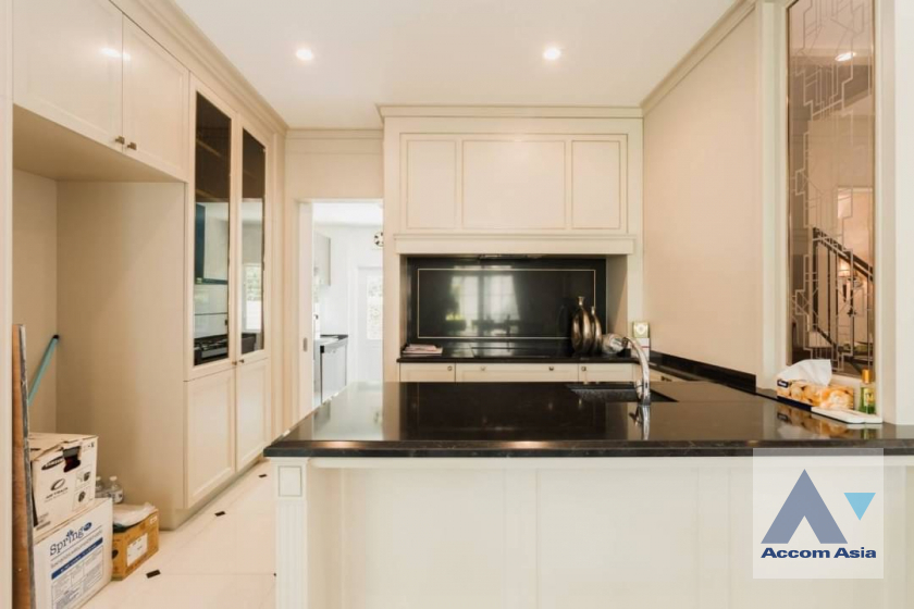 7  4 br House For Rent in Bang Na ,Bangkok  at Nantawan Bangna AA32508