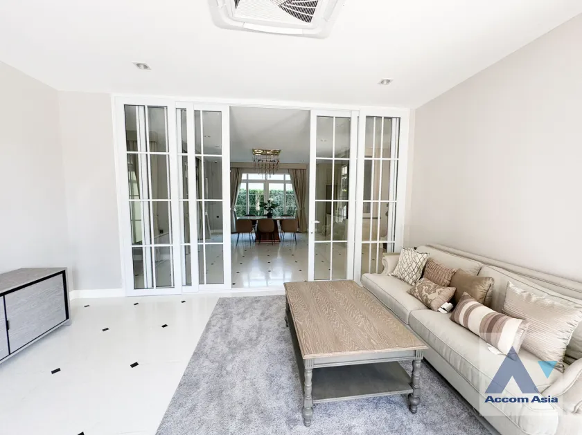 unitPet friendly |  4 Bedrooms  House For Rent in Bang Na, Bangkok  (AA32508)