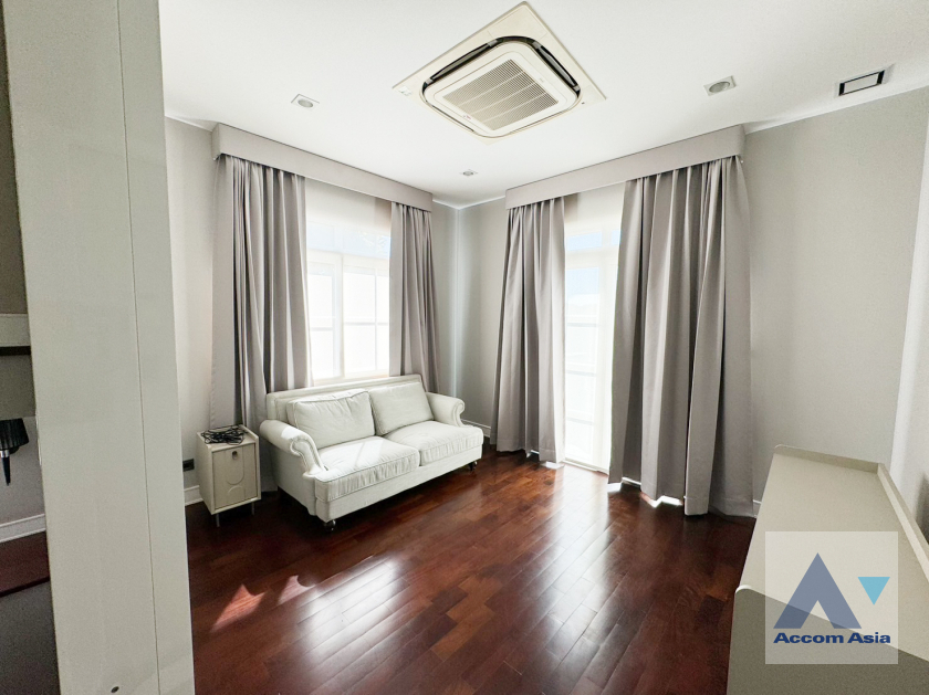 9  4 br House For Rent in Bang Na ,Bangkok  at Nantawan Bangna AA32508
