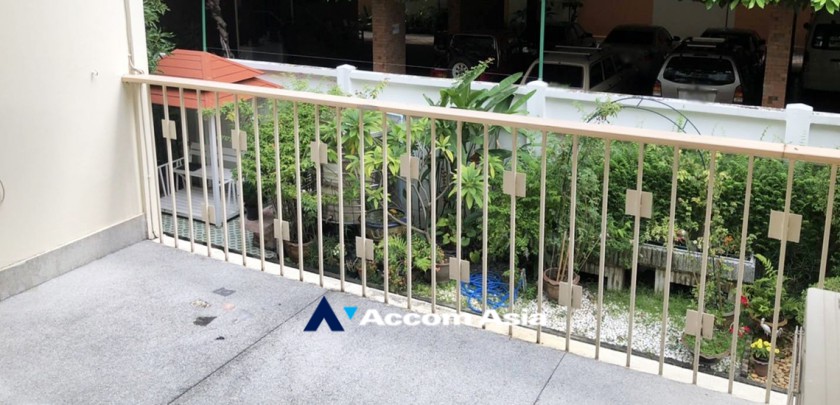 9  2 br House For Rent in Sukhumvit ,Bangkok BTS Nana at House in Compound Sukhumvit 7 AA32510