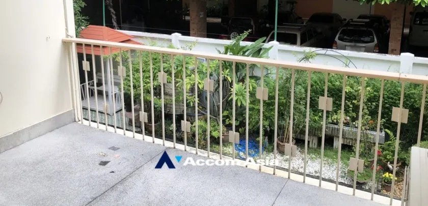 9  2 br House For Rent in Sukhumvit ,Bangkok BTS Nana at House in Compound Sukhumvit 7 AA32510