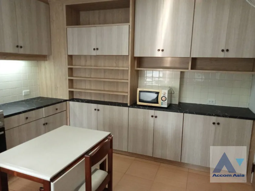 unitPet friendly |  3 Bedrooms  Apartment For Rent in Sukhumvit, Bangkok  near BTS Phrom Phong (AA32515)