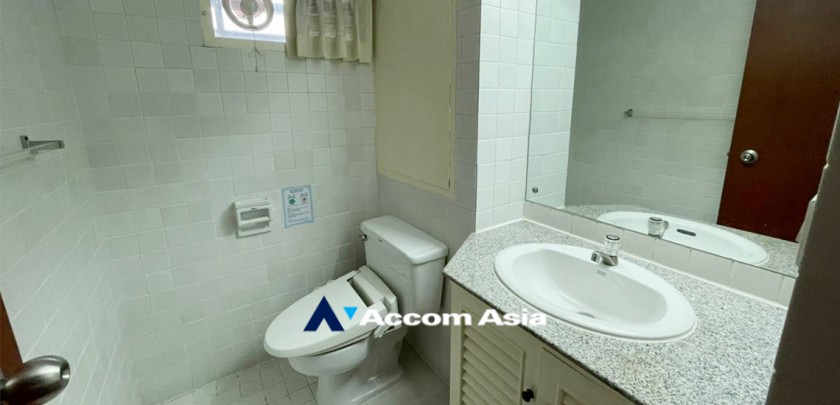 11  3 br Apartment for rent and sale in Sukhumvit ,Bangkok BTS Phrom Phong at Suite For Family AA32516