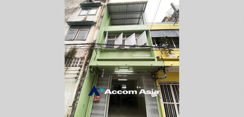  2  3 br Townhouse for rent and sale in Sathorn ,Bangkok BTS Saphan Taksin AA32544