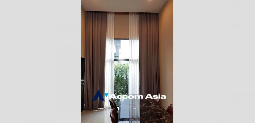 unit 3 Bedrooms  Townhouse For Rent & Sale in Pattanakarn, Bangkok  near ARL Ramkhamhaeng (AA32605)