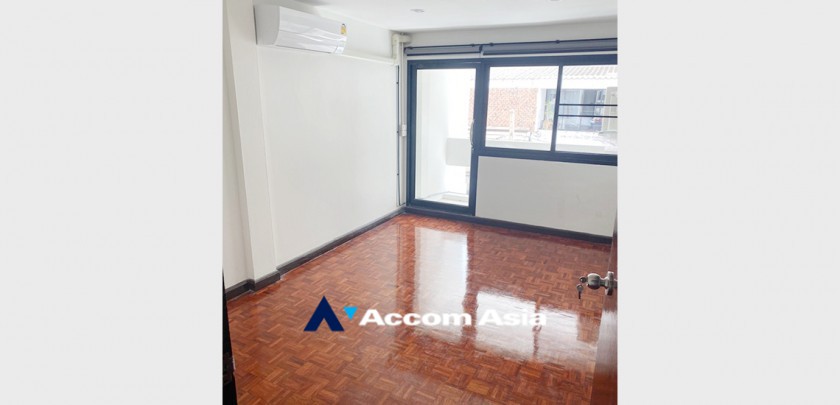 5  3 br Townhouse For Rent in Sukhumvit ,Bangkok BTS Phrom Phong AA32609