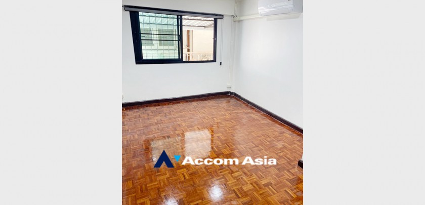 4  3 br Townhouse For Rent in Sukhumvit ,Bangkok BTS Phrom Phong AA32609