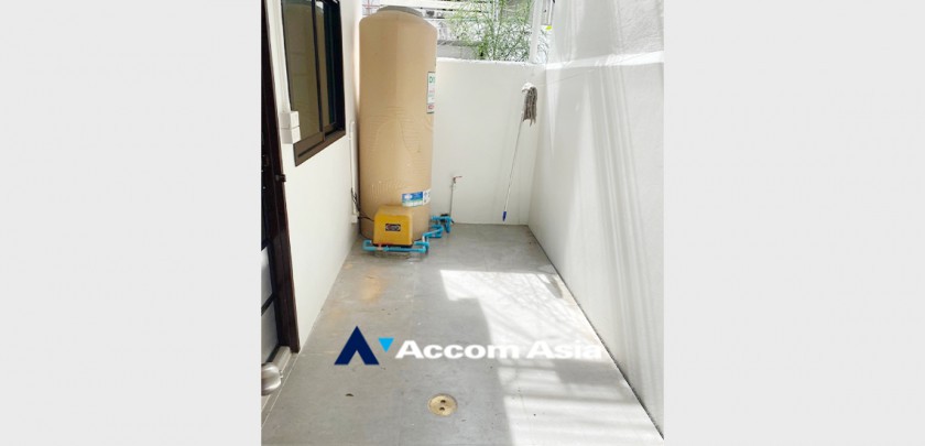 8  3 br Townhouse For Rent in Sukhumvit ,Bangkok BTS Phrom Phong AA32609