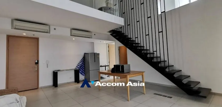 unitDouble High Ceiling, Duplex Condo |  2 Bedrooms  Condominium For Rent in Sukhumvit, Bangkok  near BTS Ekkamai (AA32625)
