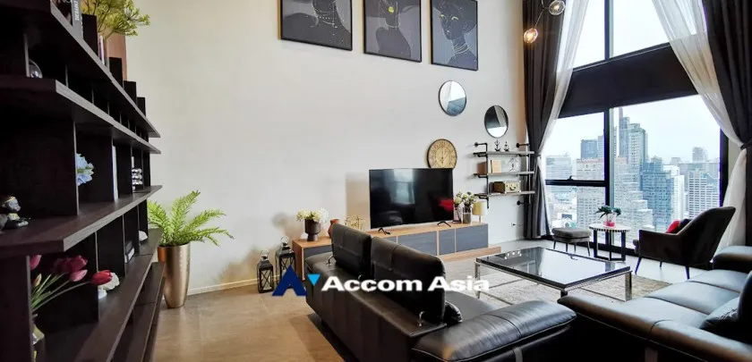 unitDouble High Ceiling, Duplex Condo |  2 Bedrooms  Condominium For Rent in Silom, Bangkok  near BTS Surasak (AA32627)