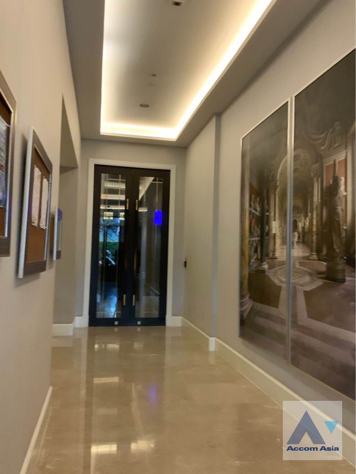  1  2 br Condominium For Sale in Silom ,Bangkok BTS Surasak at The Diplomat Sathorn AA32645