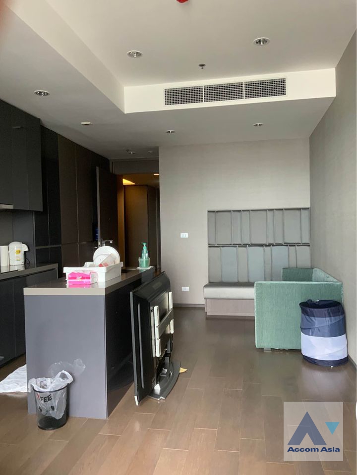 5  2 br Condominium For Sale in Silom ,Bangkok BTS Surasak at The Diplomat Sathorn AA32645