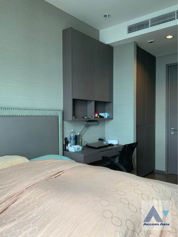 7  2 br Condominium For Sale in Silom ,Bangkok BTS Surasak at The Diplomat Sathorn AA32645