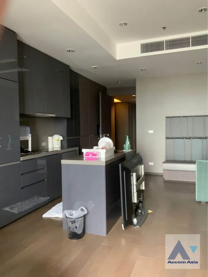 4  2 br Condominium For Sale in Silom ,Bangkok BTS Surasak at The Diplomat Sathorn AA32645