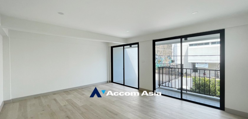 6  3 br Townhouse for rent and sale in Sukhumvit ,Bangkok BTS Phra khanong AA32652