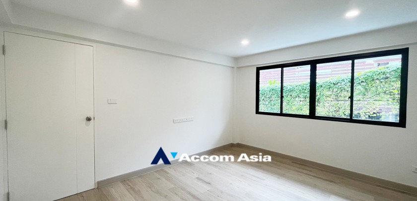 14  3 br Townhouse for rent and sale in Sukhumvit ,Bangkok BTS Phra khanong AA32652