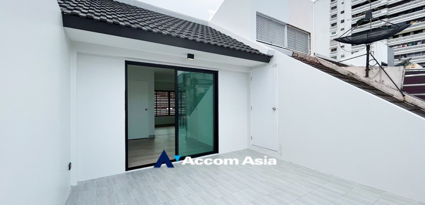 16  3 br Townhouse for rent and sale in Sukhumvit ,Bangkok BTS Phra khanong AA32652