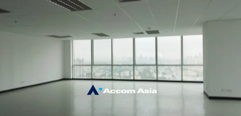  2  Office Space For Rent in Pattanakarn ,Bangkok ARL Ramkhamhaeng at UM Tower AA32660