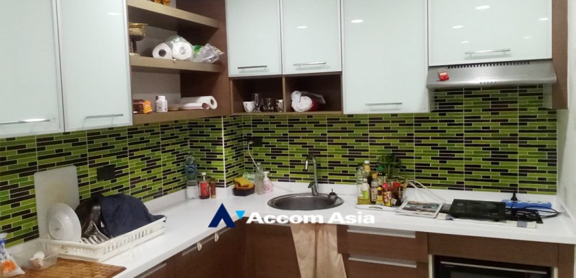unit 2 Bedrooms  Condominium For Sale in Sukhumvit, Bangkok  near BTS Thong Lo (AA32668)