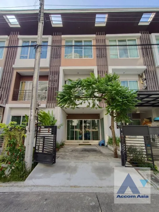 unit 3 Bedrooms  Townhouse For Rent & Sale in Sathorn, Bangkok  near BRT Nararam 3 - BTS Chong Nonsi (AA32718)