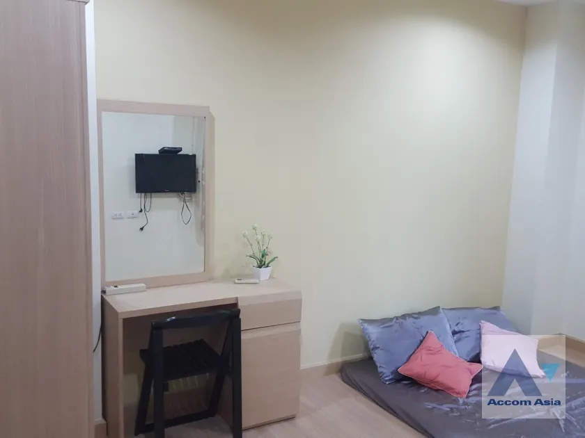 unit 3 Bedrooms  Townhouse For Rent & Sale in Sathorn, Bangkok  near BRT Nararam 3 - BTS Chong Nonsi (AA32718)