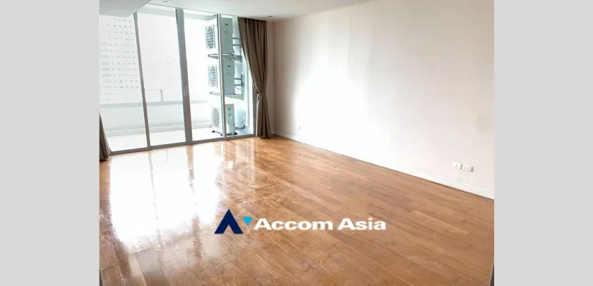  1  3 br Condominium For Rent in Ploenchit ,Bangkok MRT Sam Yan - BTS Sala Daeng at Chamchuri Square Residence AA32720