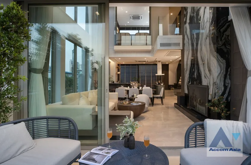 unitDouble High Ceiling |  3 Bedrooms  House For Sale in Ratchadaphisek, Bangkok  near ARL Ratchaprarop (AA32727)