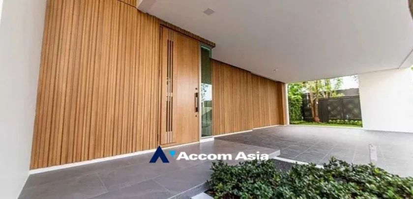 unit 3 Bedrooms  House For Rent & Sale in Latkrabang, Bangkok  near ARL Ban Thap Chang (AA32732)