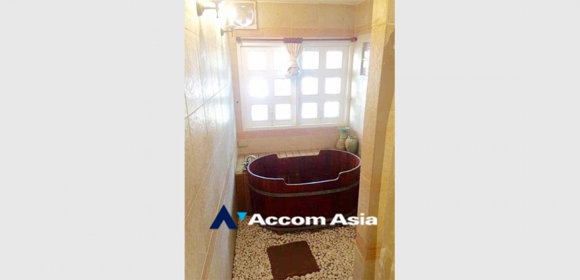 14  15 br House For Sale in Pattanakarn ,Bangkok ARL Hua Mak AA32753