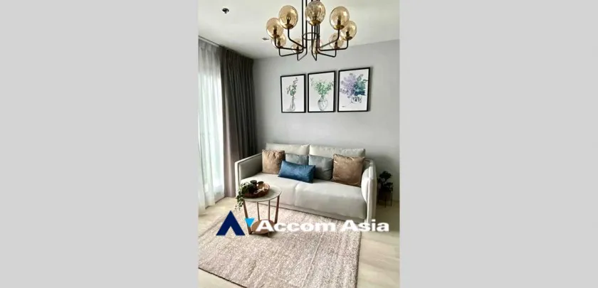 unit 2 Bedrooms  Condominium For Rent in Ploenchit, Bangkok  near BTS Ploenchit (AA32758)