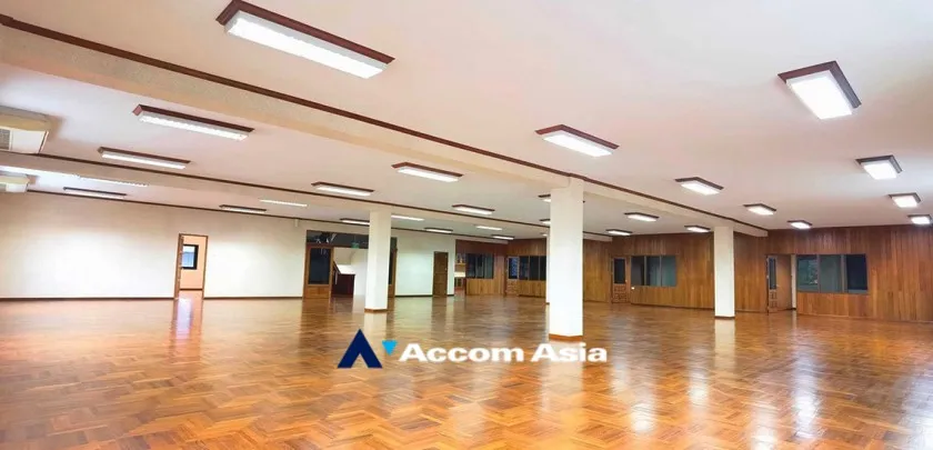unit Studio  Office space For Rent in Samutprakan, Samutprakan  near BTS Bearing (AA32806)