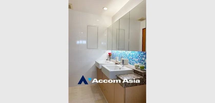 unit 3 Bedrooms  Condominium For Rent & Sale in Sukhumvit, Bangkok  near BTS On Nut (AA32822)
