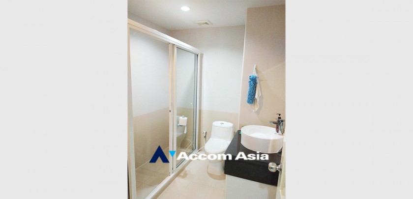 8  2 br Condominium For Sale in Sukhumvit ,Bangkok MRT Phetchaburi at Sukhumvit Living Town AA32826