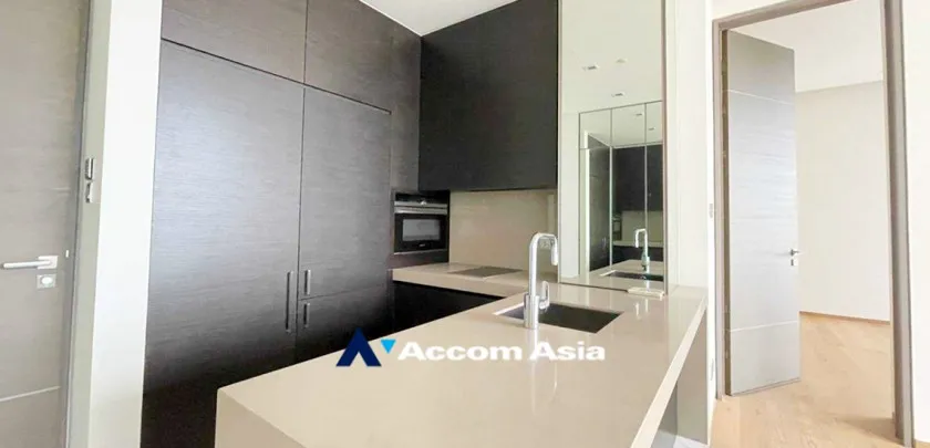 unit 1 Bedroom  Condominium For Sale in Silom, Bangkok  near BTS Sala Daeng (AA32834)