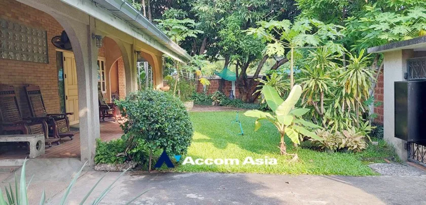 unitGarden, Home Office |  4 Bedrooms  House For Rent in Ratchadaphisek, Bangkok  near MRT Phetchaburi (AA32843)