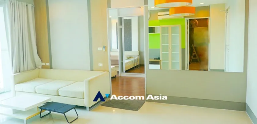  2  2 br Condominium for rent and sale in Charoen Nakhon ,Bangkok BTS Krung Thon Buri at Q House Condo Sathon AA32869