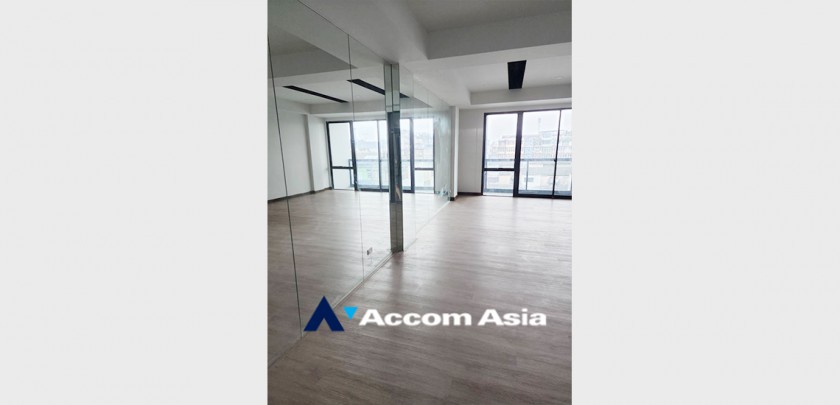 4  5 br Shophouse For Rent in Silom ,Bangkok MRT Sam Yan AA32904
