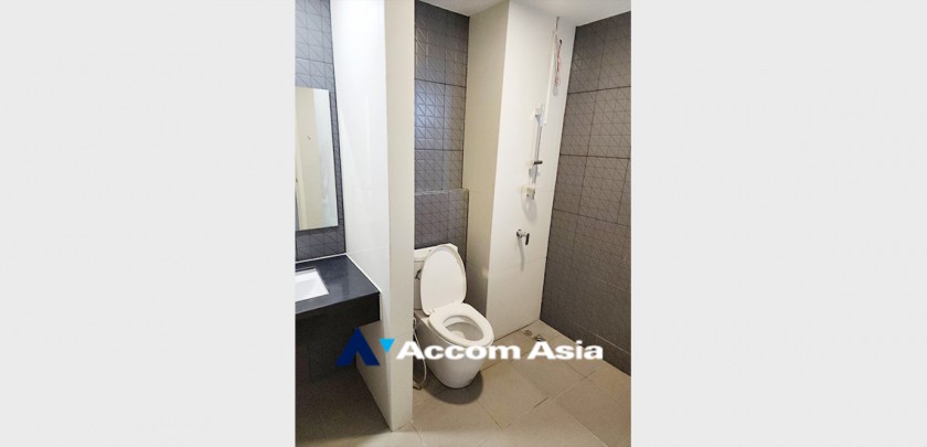 9  5 br Shophouse For Rent in Silom ,Bangkok MRT Sam Yan AA32904